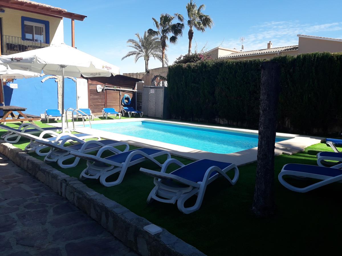 Hostal Oasis Denia Exteriör bild