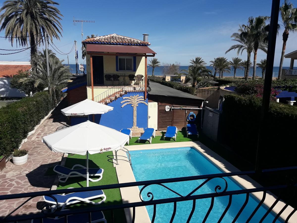 Hostal Oasis Denia Exteriör bild